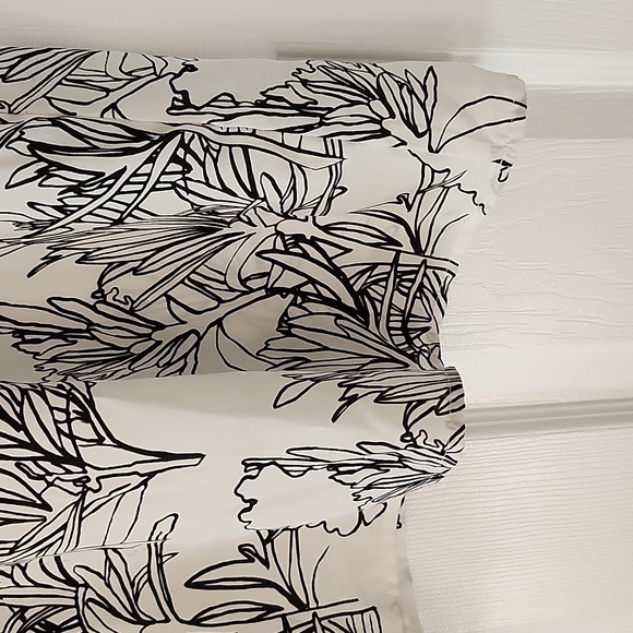 Womens Blouse - Picture 3 of 4